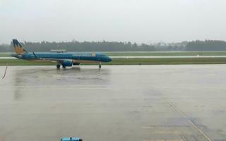 Vietnam Airlines hủy hàng chục chuyến bay vì bão số 13
