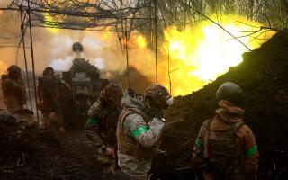 Nga tập kích diện rộng ở miền nam, Ukraine bắt giữ chỉ huy Nga ở Bakhmut