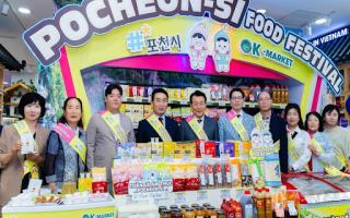 RỘN RÀNG KHÔNG KHÍ LỄ HỘI ẨM THỰC POCHEON-SI TẠI K-MARKET