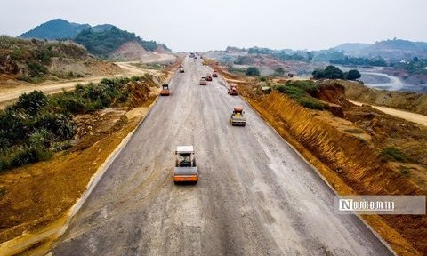 Tăng tốc triển khai các dự án giao thông trọng điểm trong năm 2024